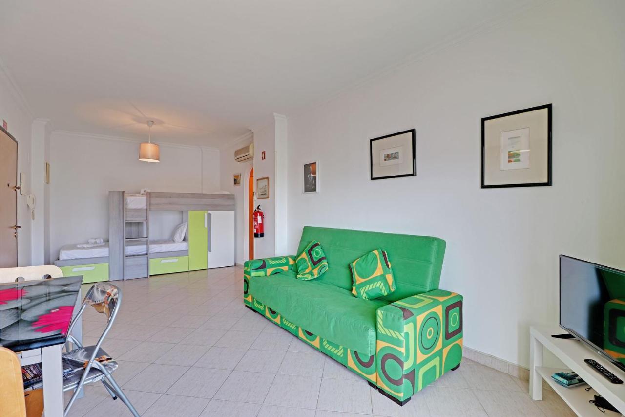 Armacao de Pera Central by Homing Exterior foto